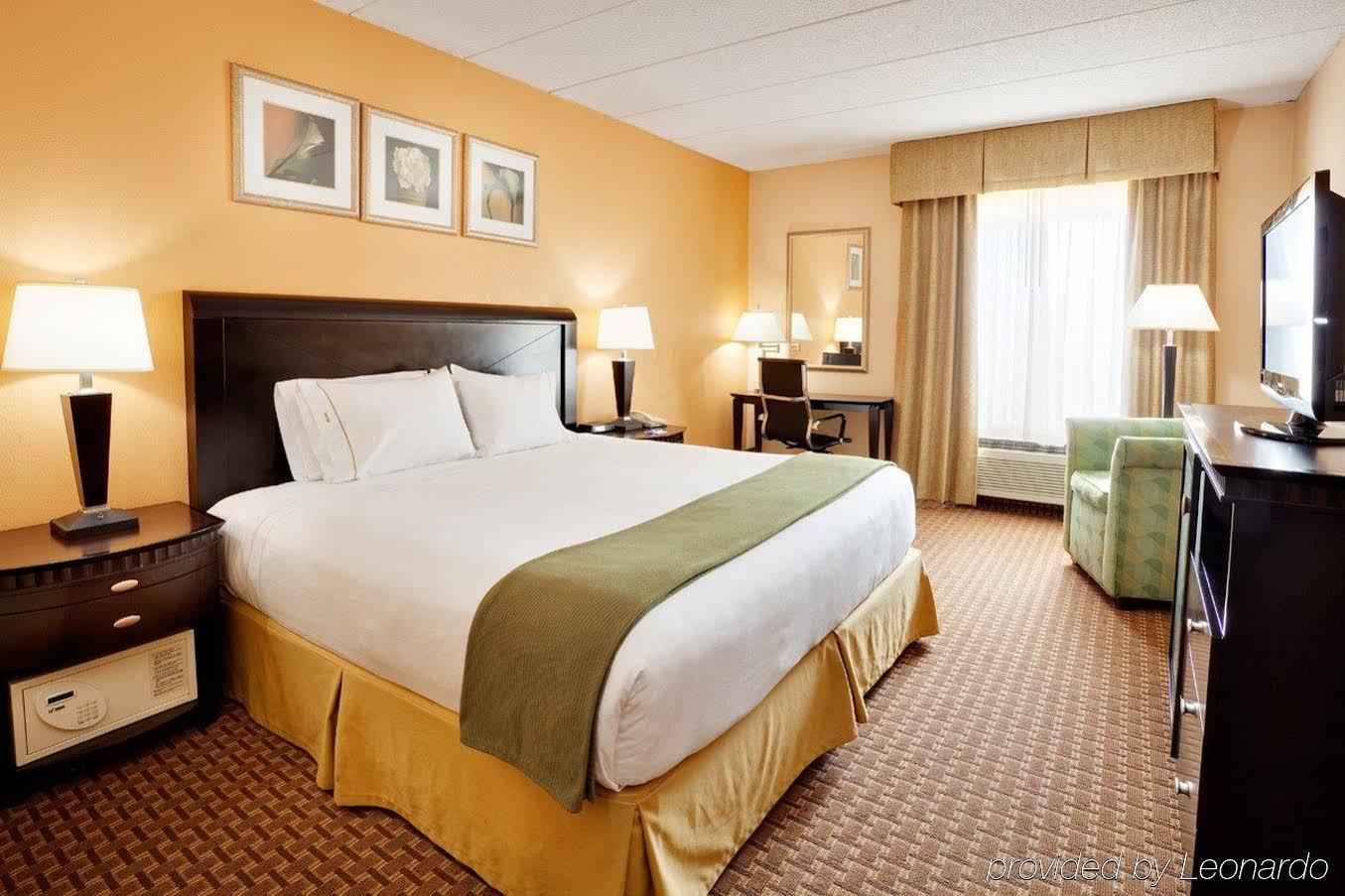 Hotel Baymont By Wyndham East Windsor Bradley Airport Exterior foto